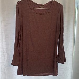 Flowly sleeves long sleeve top!